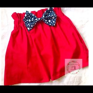 Adorable high waisted skirt with Bow!